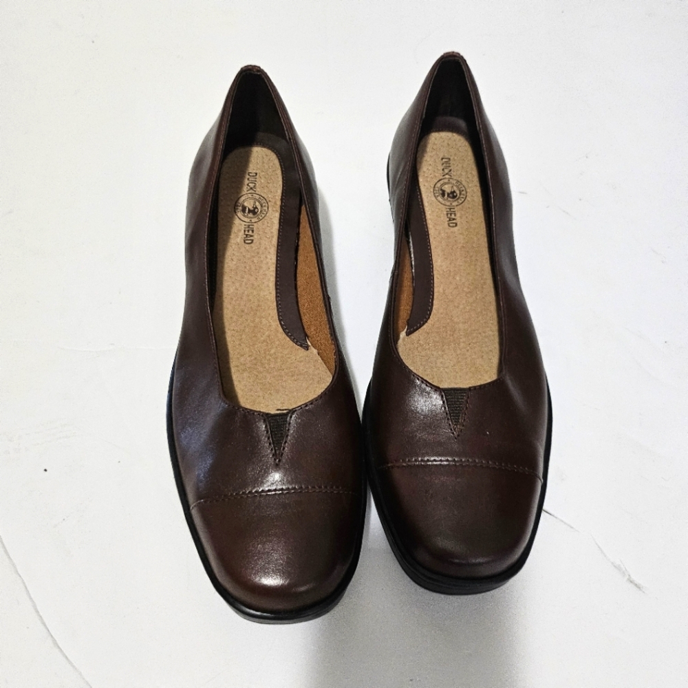 Duck Head brown leather loafer size 7M